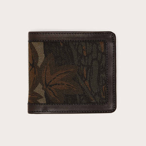 Rugged twill packer wallet by Filson | Maple bark camo (Beige)