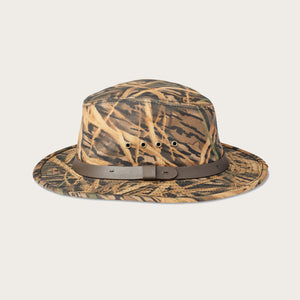 Tin cloth packer hat by Filson | Shadow grass (Green)