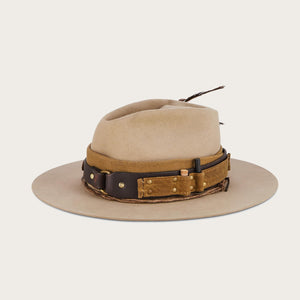 Arrowhead crease hat di Filson | Tan (Beige)