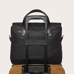 24 hour tin cloth briefcase von Filson | Cinder (Gray)