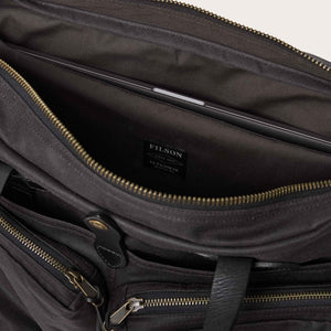 24 hour tin cloth briefcase von Filson | Cinder (Gray)