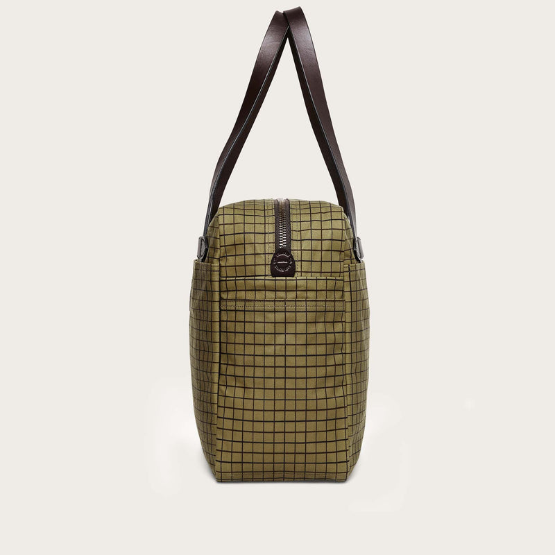 Tin cloth tote bag with zipper by Filson | Flyway green (Beige)
