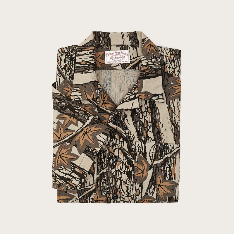 Rustic short sleeve camp shirt von Filson | Maple bark camo / ta (Brown)