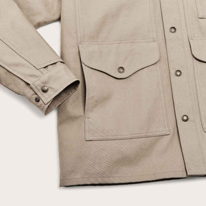 Dry tin cloth cruiser von Filson | Gray khaki (Beige)