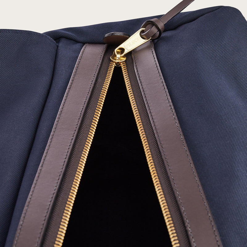 Large rugged twill duffle bag by Filson | Navy (Blue)