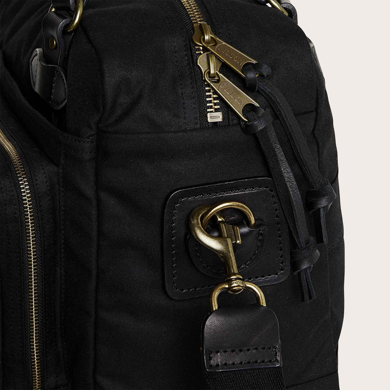 48hr duffle par Filson | Black (Black)