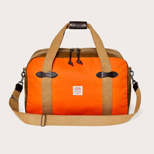 Medium tin cloth duffle bag by Filson | Dark tan / flame (Orange)