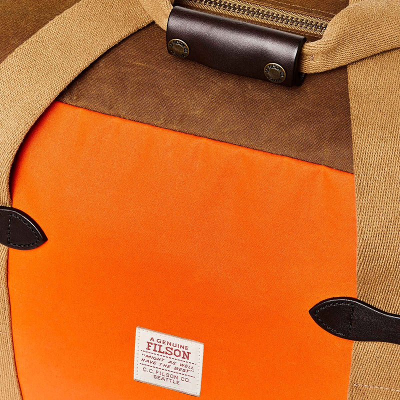 Medium tin cloth duffle bag by Filson | Dark tan / flame (Orange)