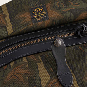 Small rugged twill duffle by Filson | Maple bark camo (Beige)