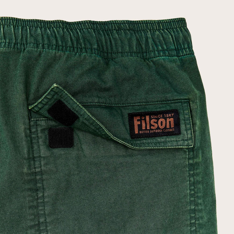 Granite mountain pull on shorts von Filson | Pine needle (Green)