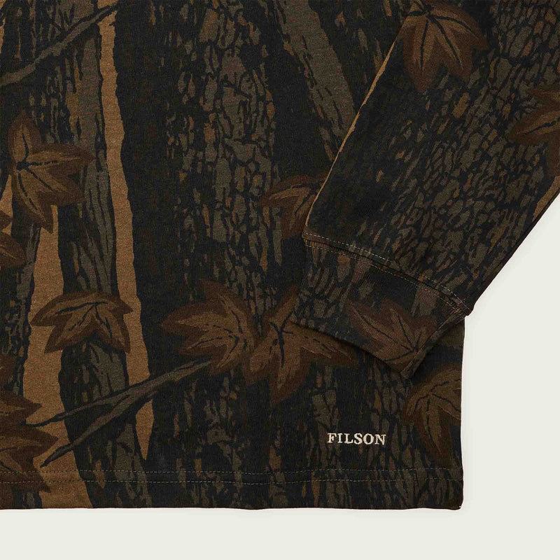 Long sleeve pioneer graphic t-shirt von Filson | Maple bark camo (Brown)